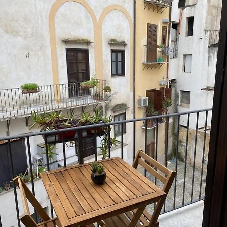 La Barbera'S Apatments Old Town Pa Lejlighed Palermo Eksteriør billede