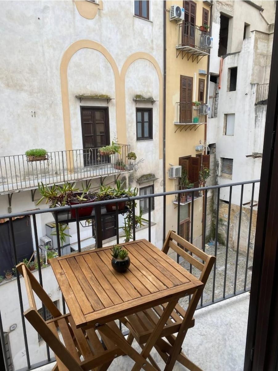 La Barbera'S Apatments Old Town Pa Lejlighed Palermo Eksteriør billede